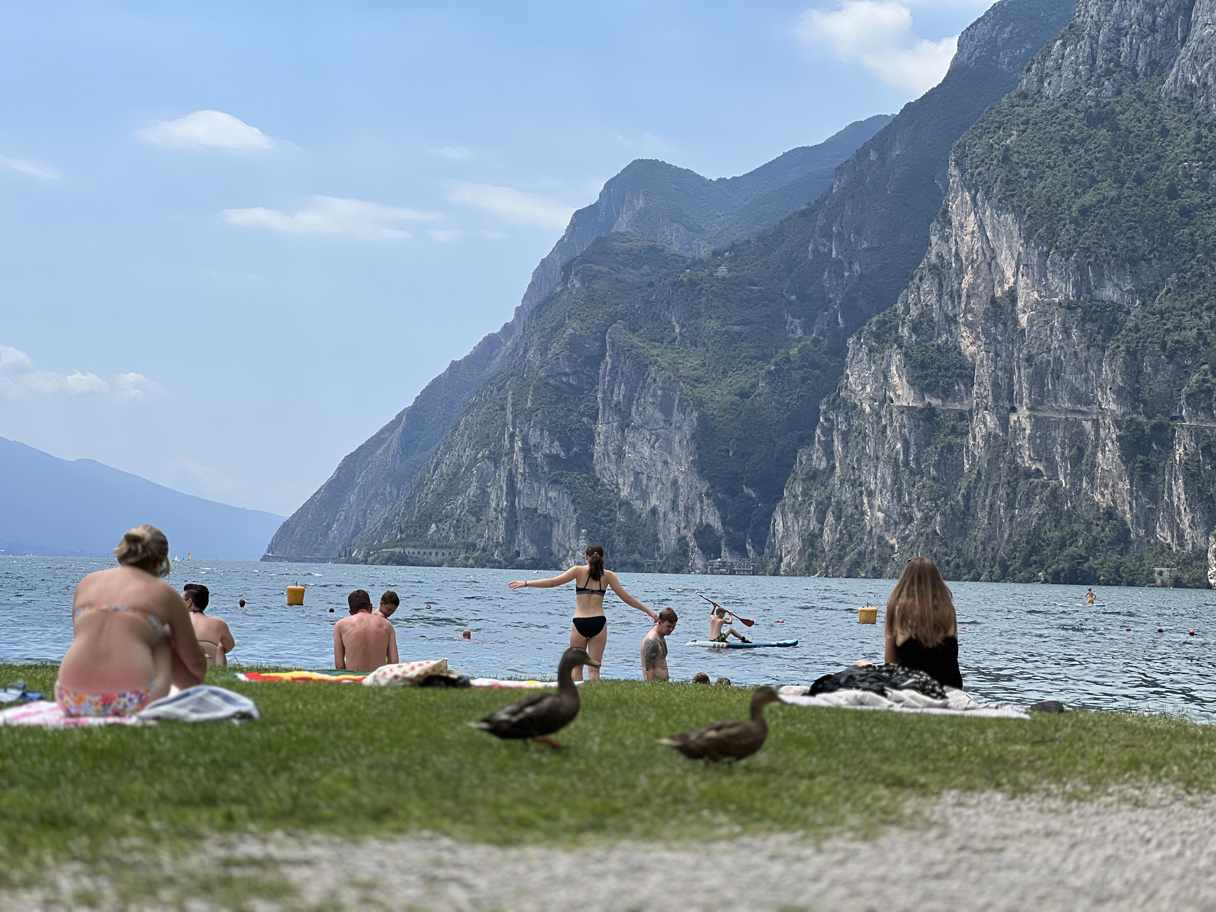 Panorama delle montagne sopra Spiaggia Sabbioni